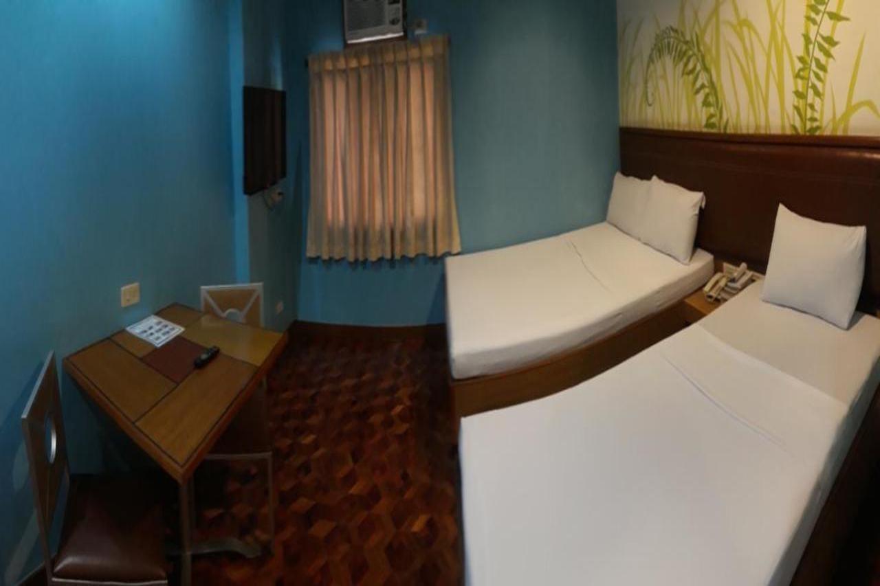 Park Bed And Breakfast Hotel Pasay มะนิลา ภายนอก รูปภาพ