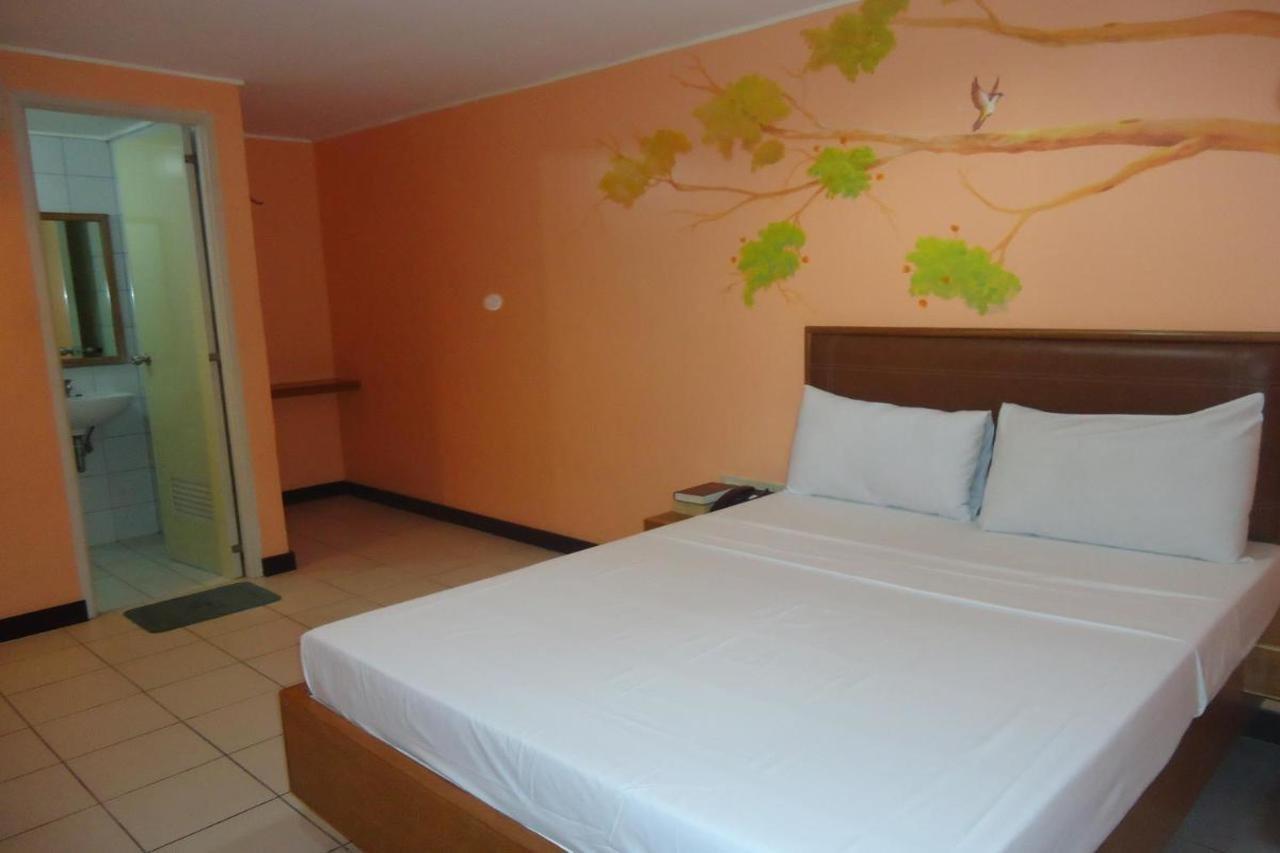 Park Bed And Breakfast Hotel ปาไซ ภายนอก รูปภาพ