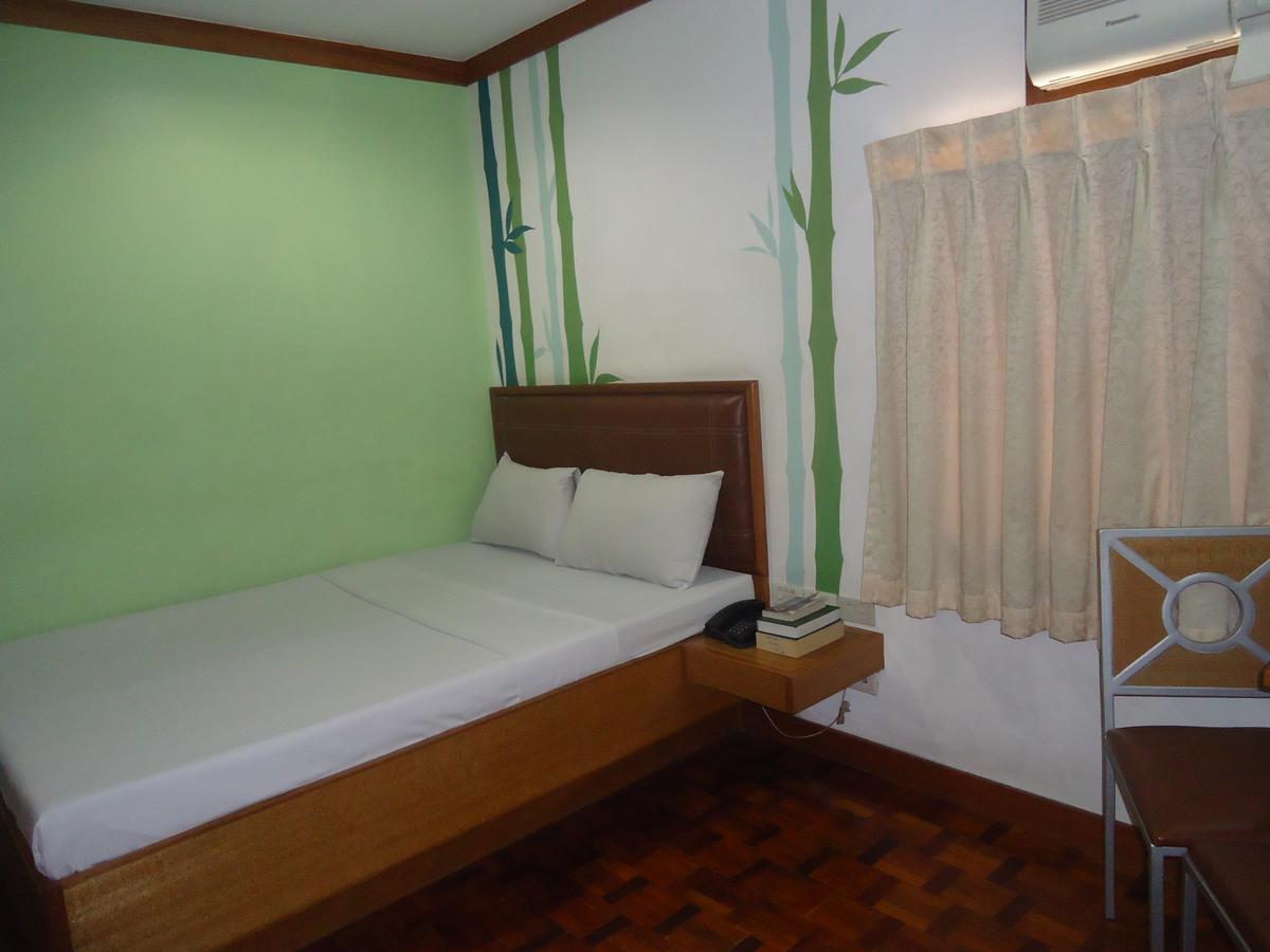 Park Bed And Breakfast Hotel ปาไซ ภายนอก รูปภาพ